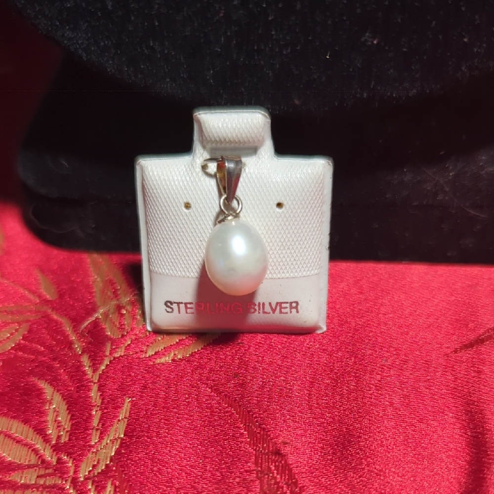 Genuine Pearl Pendant 925
